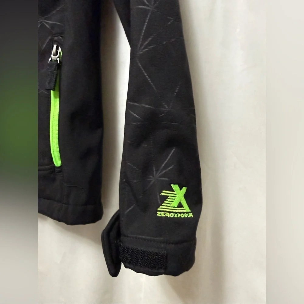 ZeroXposur Black Jacket with Neon Green Highlights 8 Boys  0135